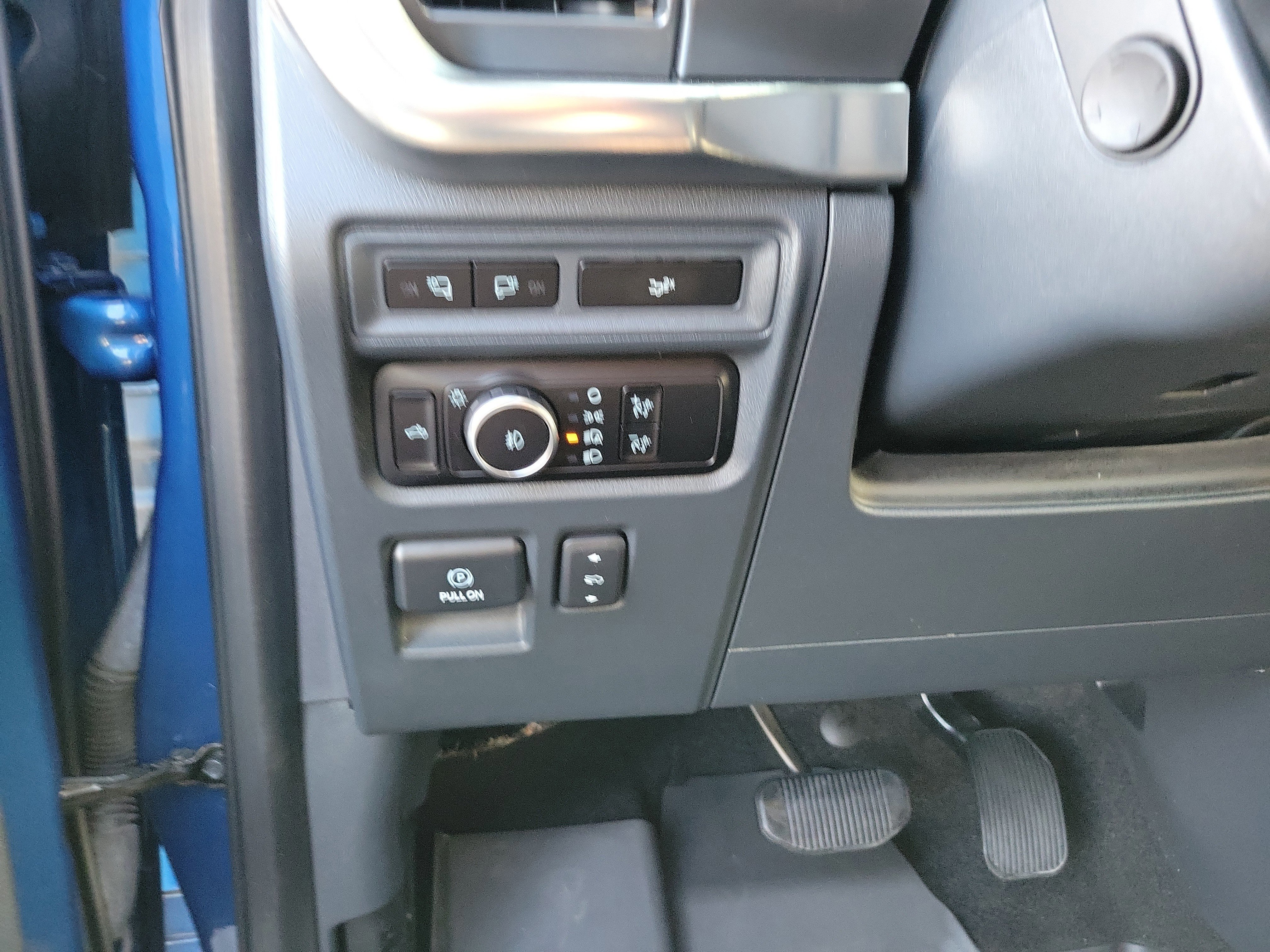 Certified 2023 Ford F150 Lariat w/ Equipment Group 502A High image 12