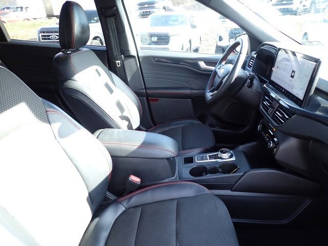 Certified 2023 Ford Escape ST-Line w/ Tech Pack #1 image 11
