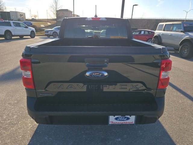 Certified 2022 Ford Maverick XL image 3