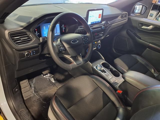 Certified 2025 Ford Escape ST-Line FWD image 4