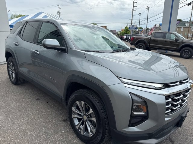 Used 2026 Chevrolet Equinox LT w/ Convenience Package II AWD/4WD image 4
