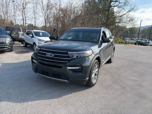 Certified 2024 Ford Explorer XLT w/ Equipment Group 202A image 3