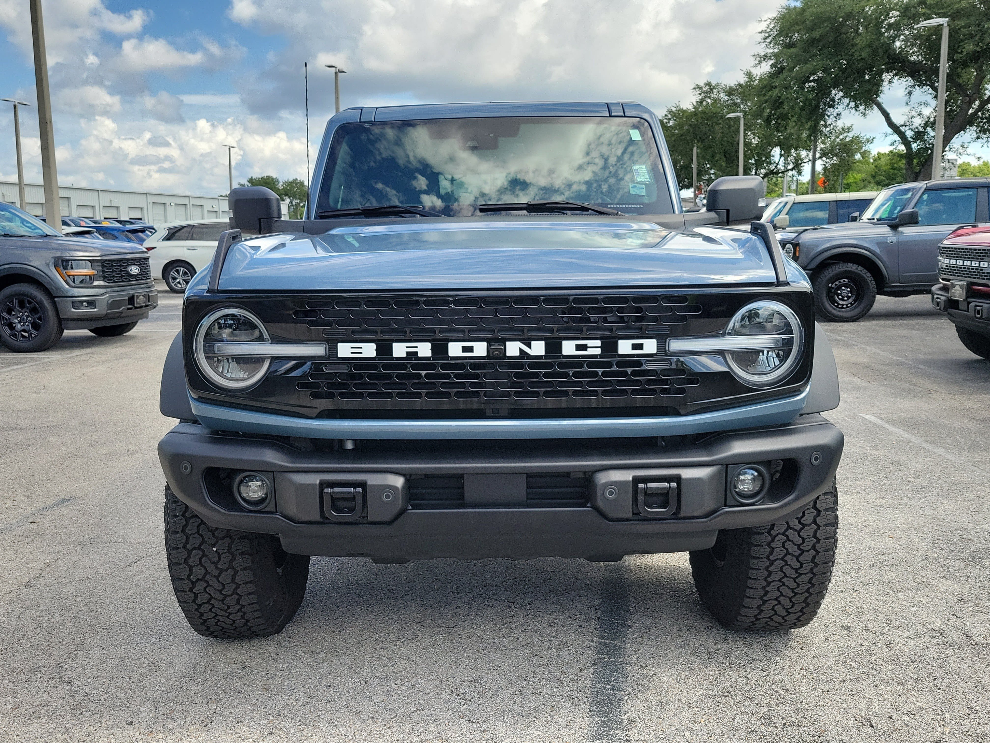 Certified 2025 Ford Bronco Badlands AWD/4WD image 2