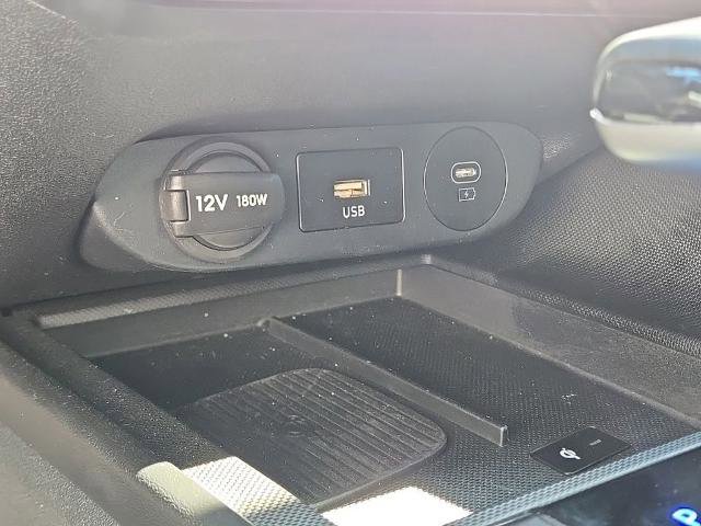 Used 2025 Hyundai Elantra Sport FWD image 32