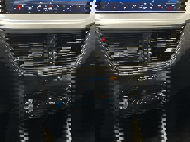 Certified 2024 Ford Escape Platinum image 29