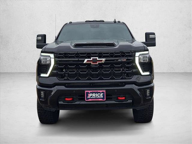 Used 2025 Chevrolet Silverado 2500 ZR2 w/ Technology Package AWD/4WD image 2
