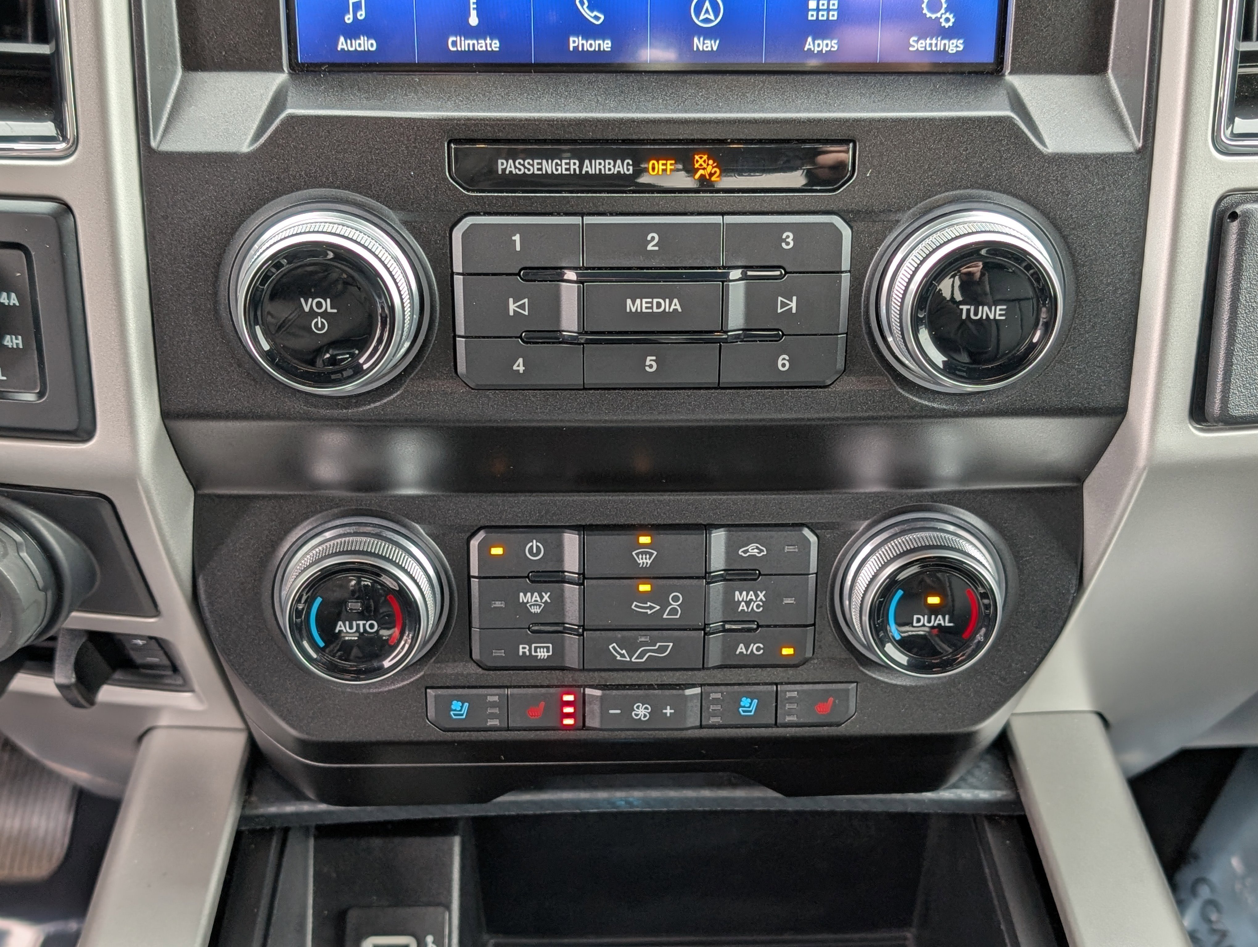 Certified 2020 Ford F150 Lariat w/ Equipment Group 502A Luxury image 27