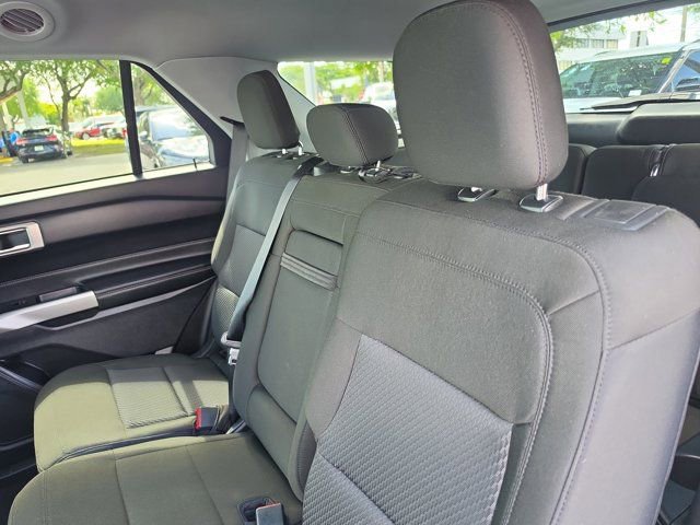 Certified 2022 Ford Explorer XLT RWD image 11