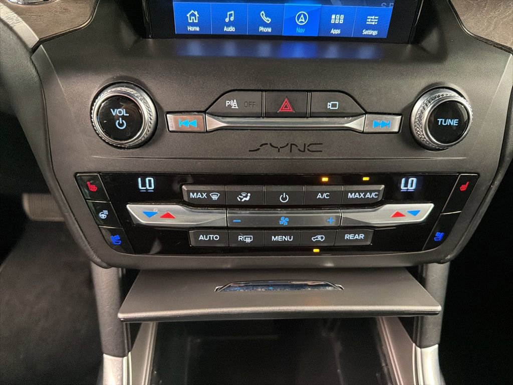 Certified 2020 Ford Explorer Platinum w/ Premium Technology Package AWD/4WD image 13