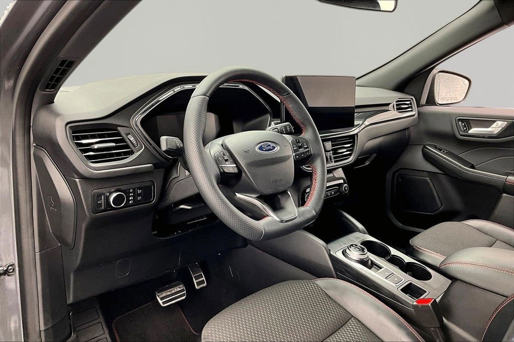 Certified 2023 Ford Escape ST-Line w/ Tech Pack #1 AWD/4WD image 14