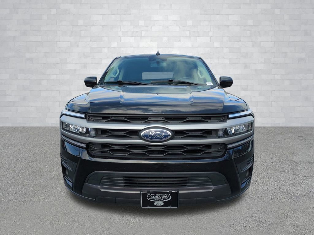 Certified 2024 Ford Expedition XLT image 9