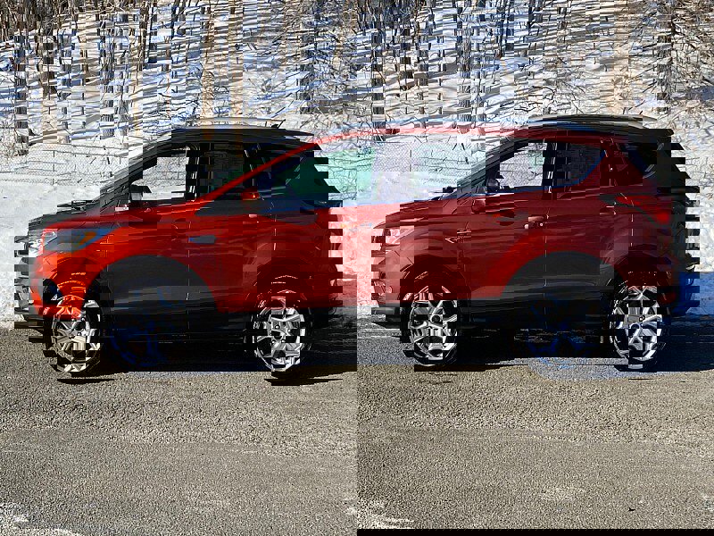 Certified 2019 Ford Escape Titanium image 2