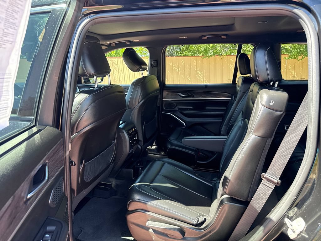 Used 2024 Jeep Grand Cherokee L Limited w/ Luxury Tech Group II AWD/4WD image 21