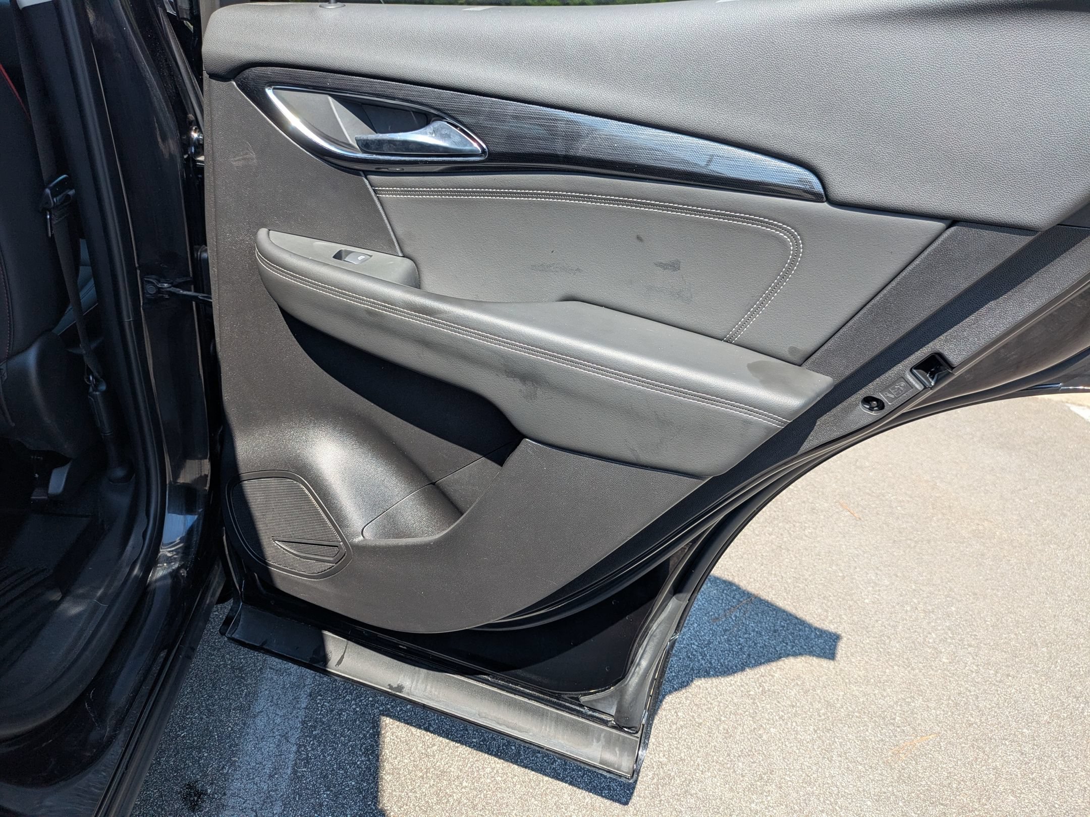 Used 2023 Buick Envision Essence w/ Technology Package I AWD/4WD image 36