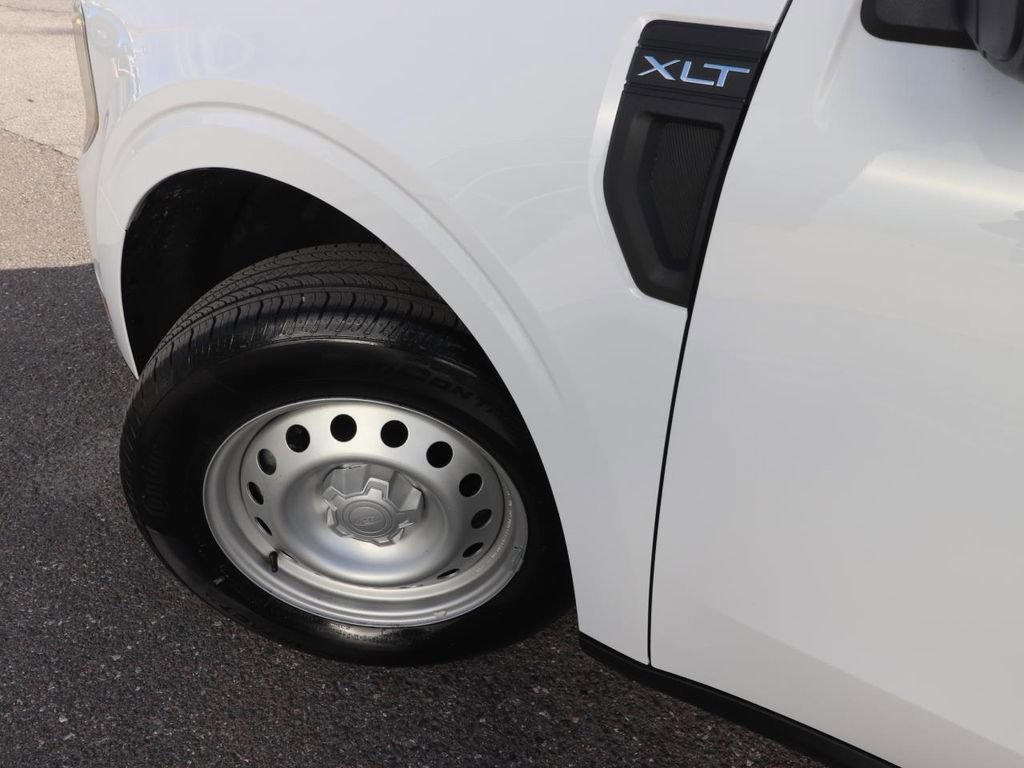 Certified 2025 Ford Maverick XLT w/ Equipment Group 302A image 9