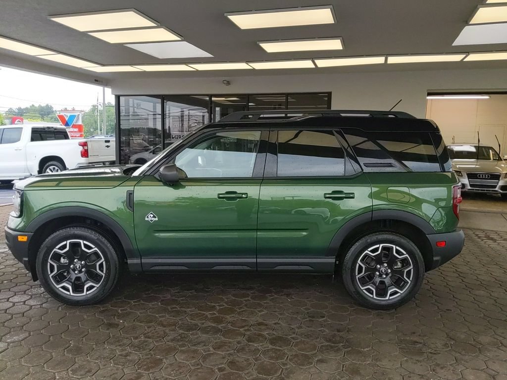 Certified 2025 Ford Bronco Sport Outer Banks w/ Outer Banks Tech Package+ AWD/4WD image 9