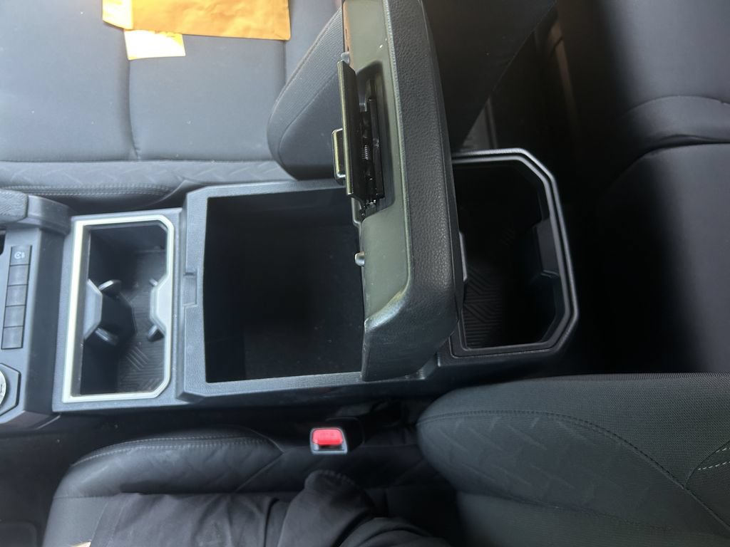 Used 2025 Toyota Tacoma SR5 RWD image 28