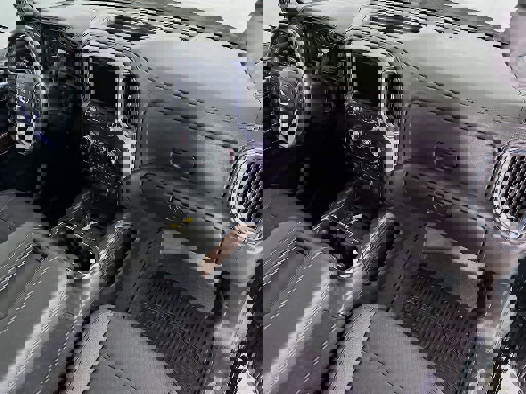 Used 2020 GMC Sierra 1500 Elevation image 32