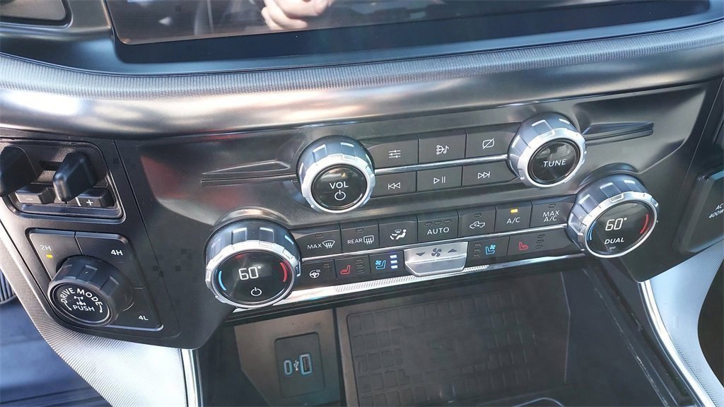 Certified 2021 Ford F150 Platinum w/ Equipment Group 701A High image 18