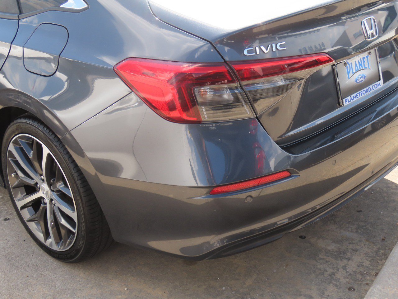 Used 2023 Honda Civic Touring image 13