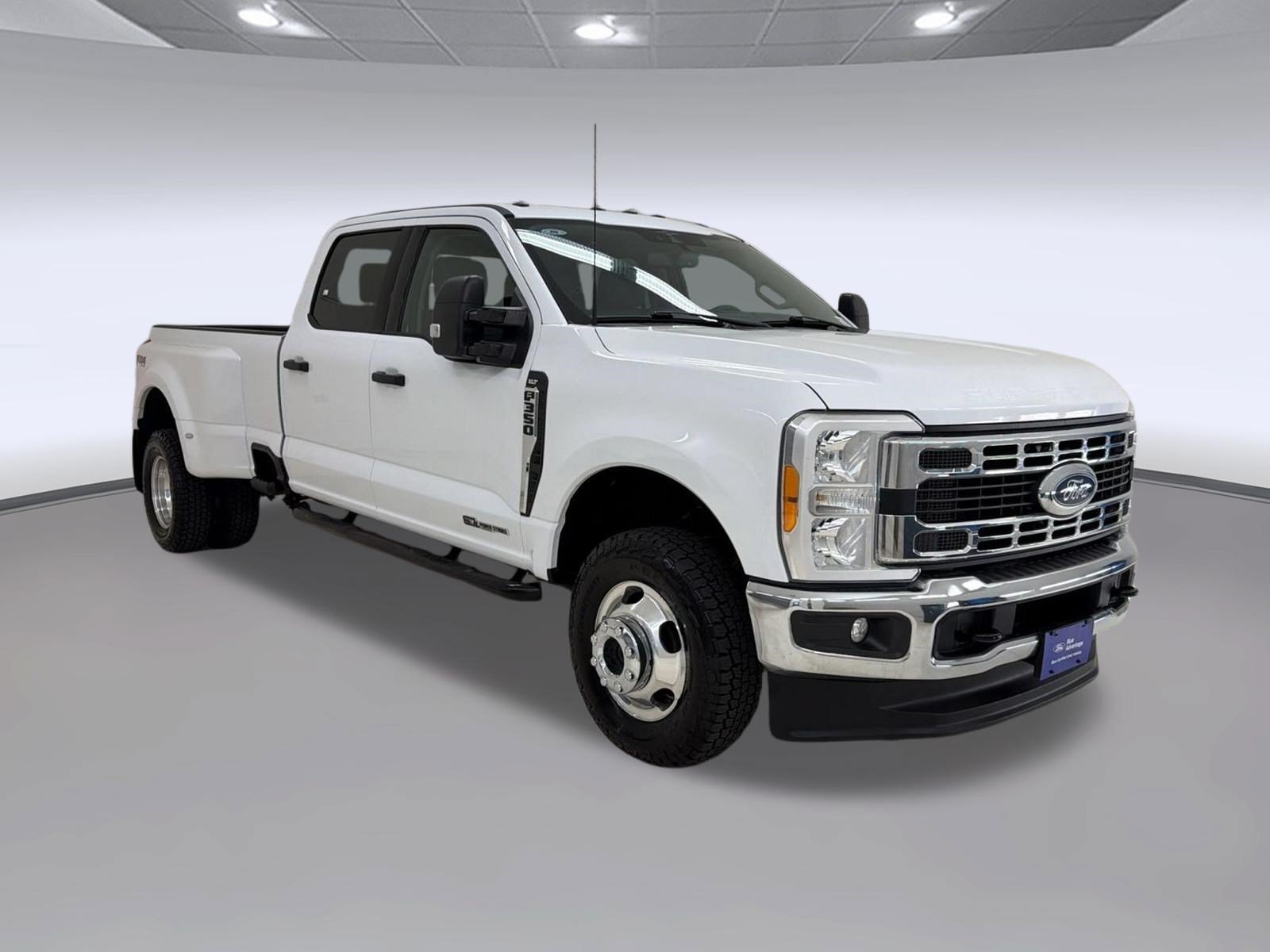 Certified 2023 Ford F350 XLT w/ FX4 Off-Road Package AWD/4WD image 7