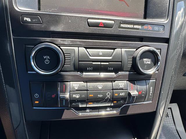 Certified 2017 Ford Explorer XLT w/ Equipment Group 202A AWD/4WD image 39