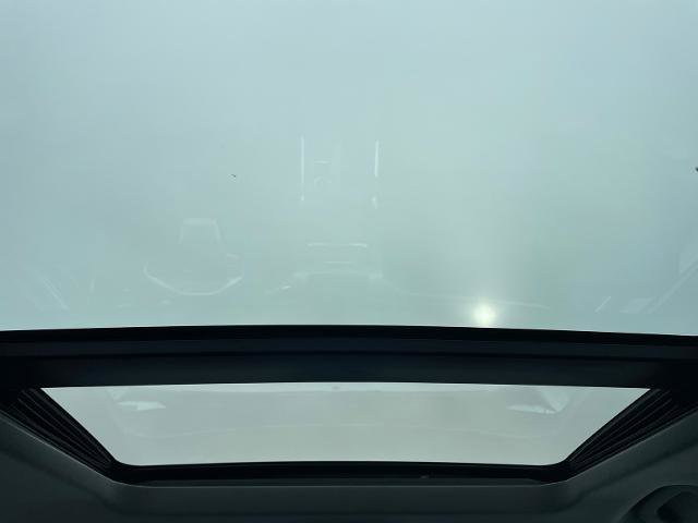 Certified 2022 Ford Explorer XLT w/ Equipment Group 202A image 11