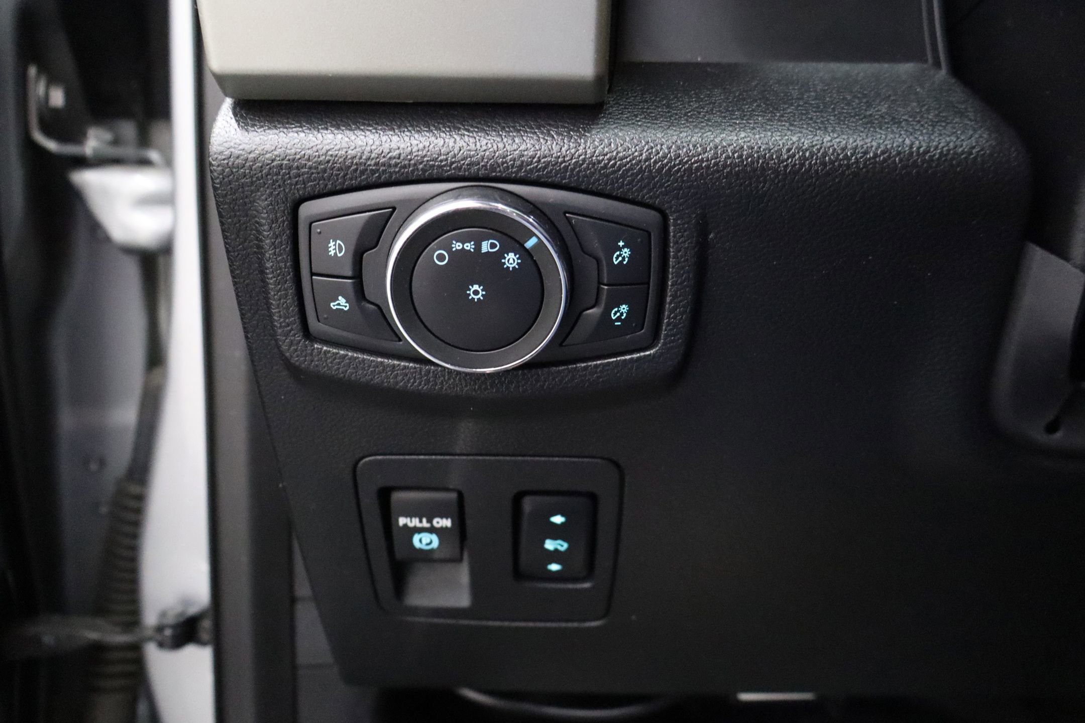 Certified 2020 Ford F150 Lariat image 13