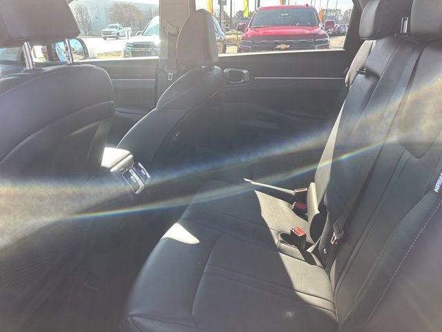 Used 2025 Kia Sorento S image 29