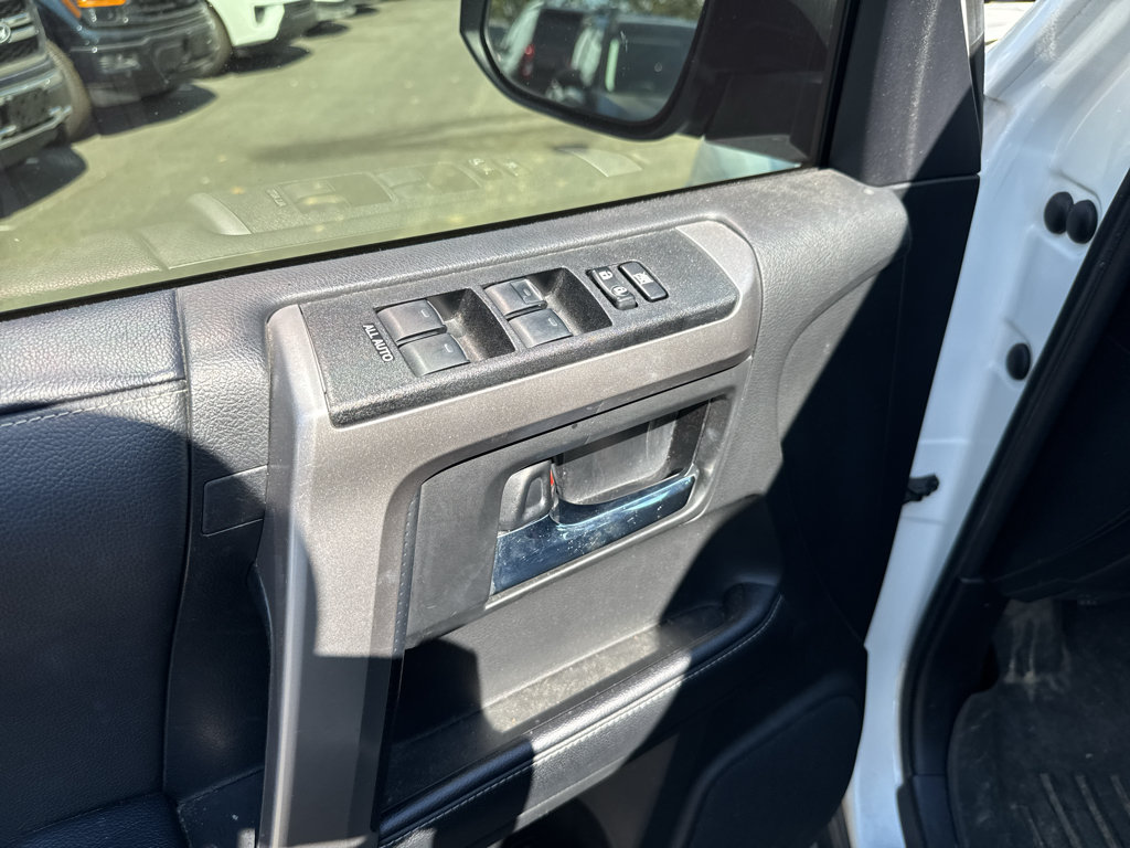 Used 2023 Toyota 4Runner SR5 AWD/4WD image 10