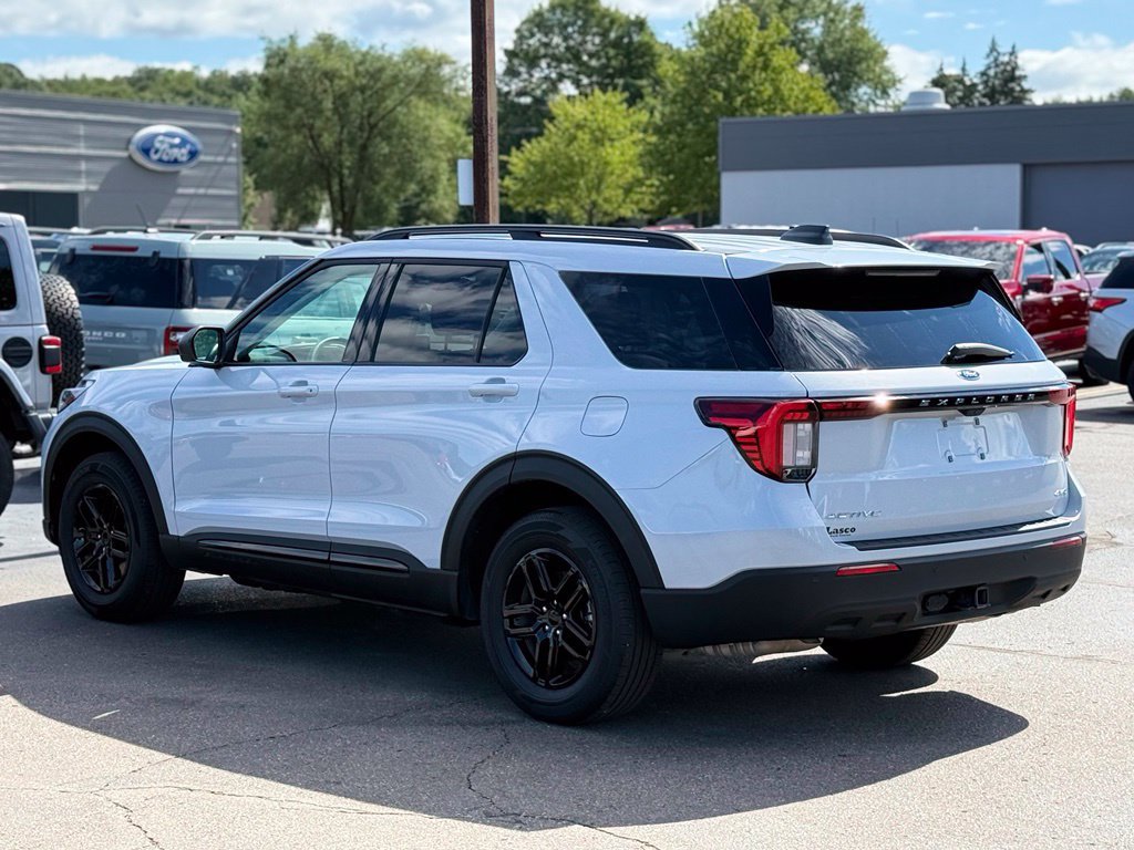 Certified 2026 Ford Explorer Active AWD/4WD image 36