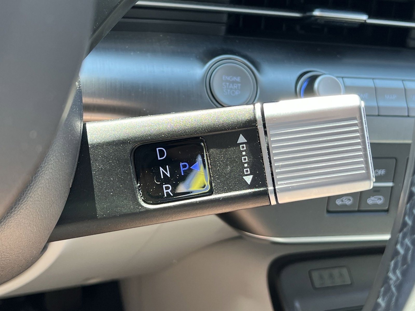 Used 2024 Hyundai Kona Limited AWD/4WD image 30
