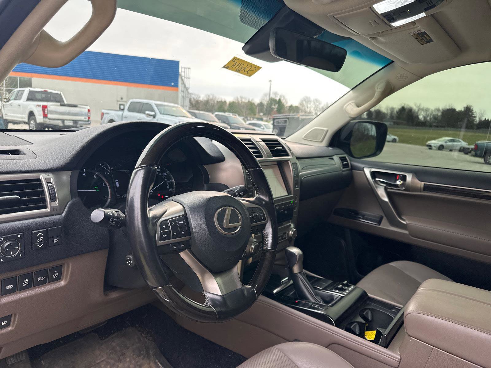 Used 2021 Lexus GX 460 Premium w/ Accessory Package AWD/4WD image 12