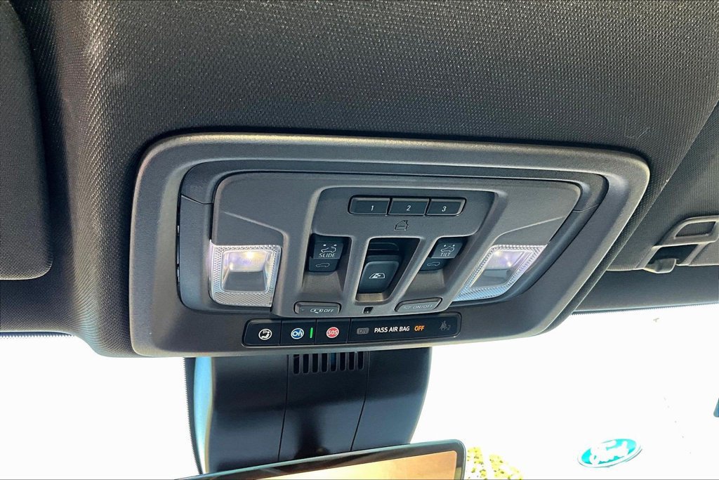 Used 2023 GMC Sierra 1500 Denali w/ Technology Package AWD/4WD image 18