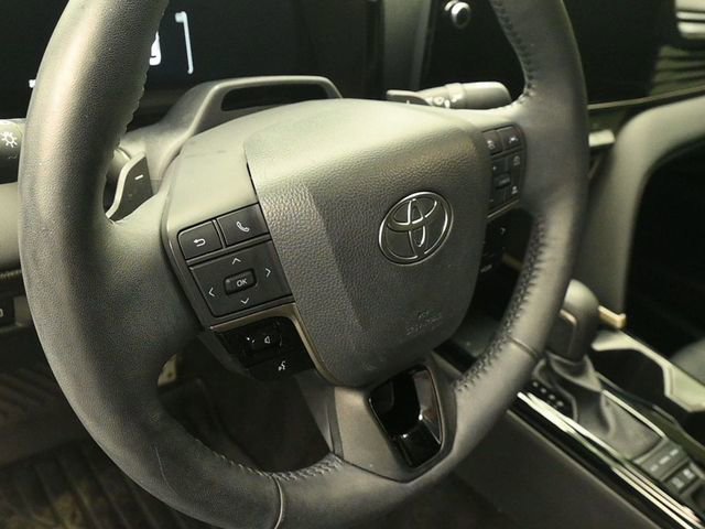 Used 2025 Toyota Camry XSE w/ Premium Plus Package image 14