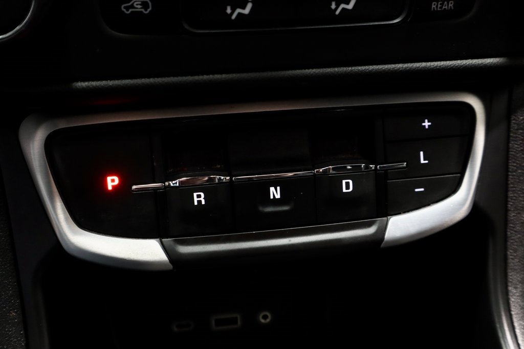 Used 2023 GMC Terrain SLE w/ LPO, Floor Liner Package image 33