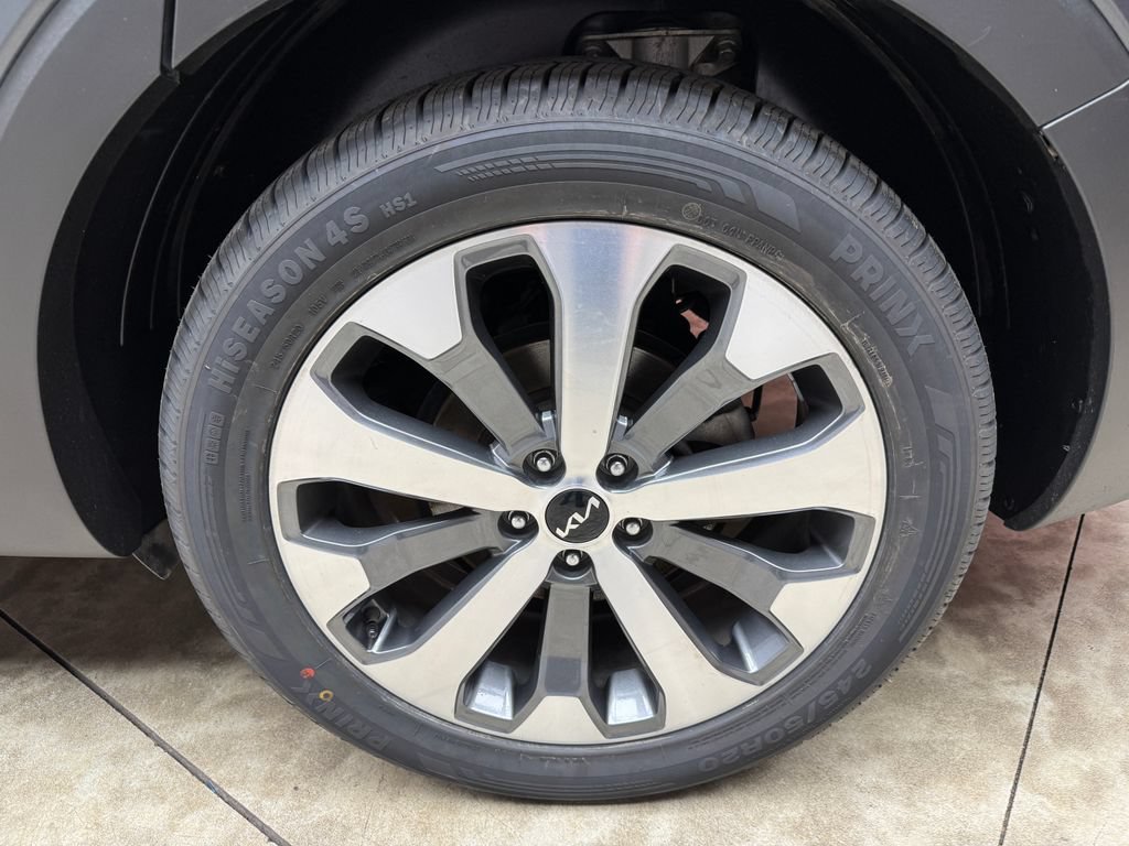 Used 2022 Kia Telluride S AWD/4WD image 32