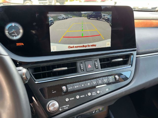 Used 2024 Lexus ES 350 w/ Premium Package FWD image 32