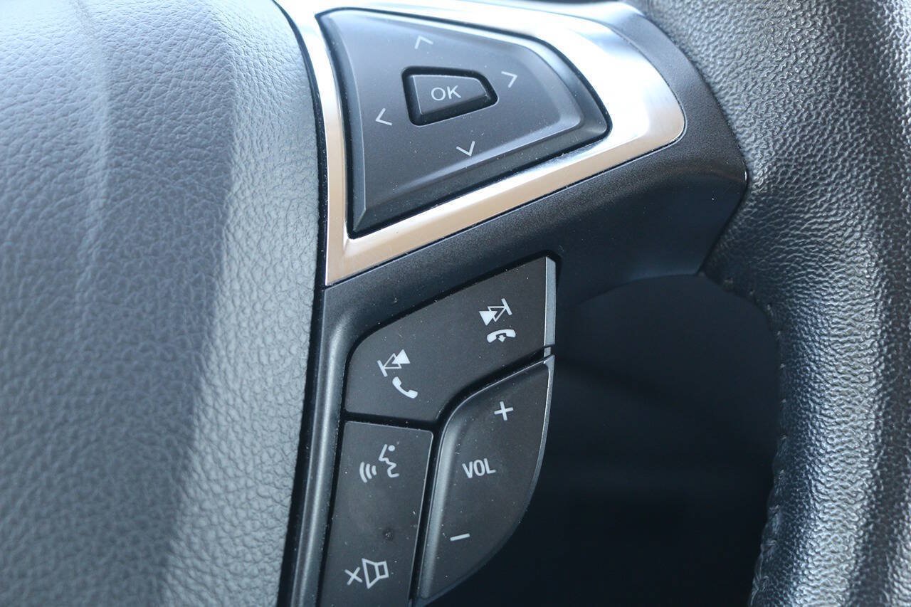 Certified 2024 Ford Edge Titanium AWD/4WD image 38