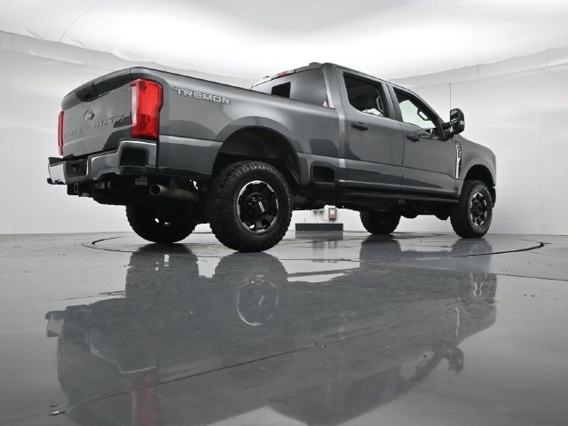 Certified 2025 Ford F350 XLT w/ Tremor Off-Road Package AWD/4WD image 32