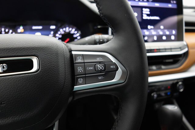 Used 2024 Jeep Compass Limited AWD/4WD image 38
