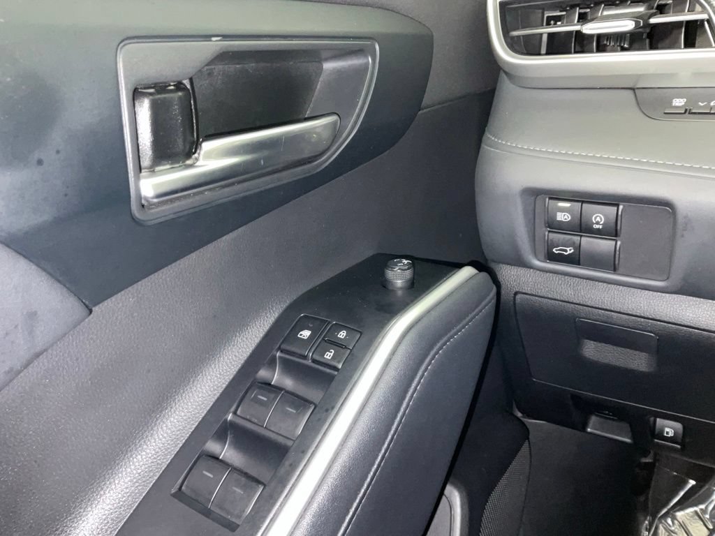 Used 2023 Toyota Highlander XSE AWD/4WD image 19