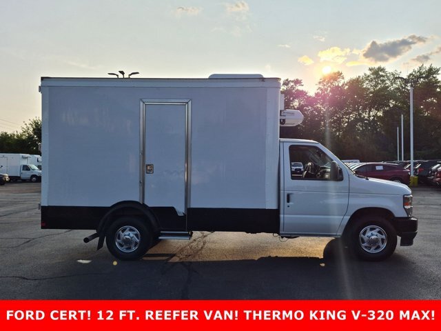 Certified 2024 Ford E-350 and Econoline 350 Super Duty w/ Power Windows & Locks Group RWD image 4