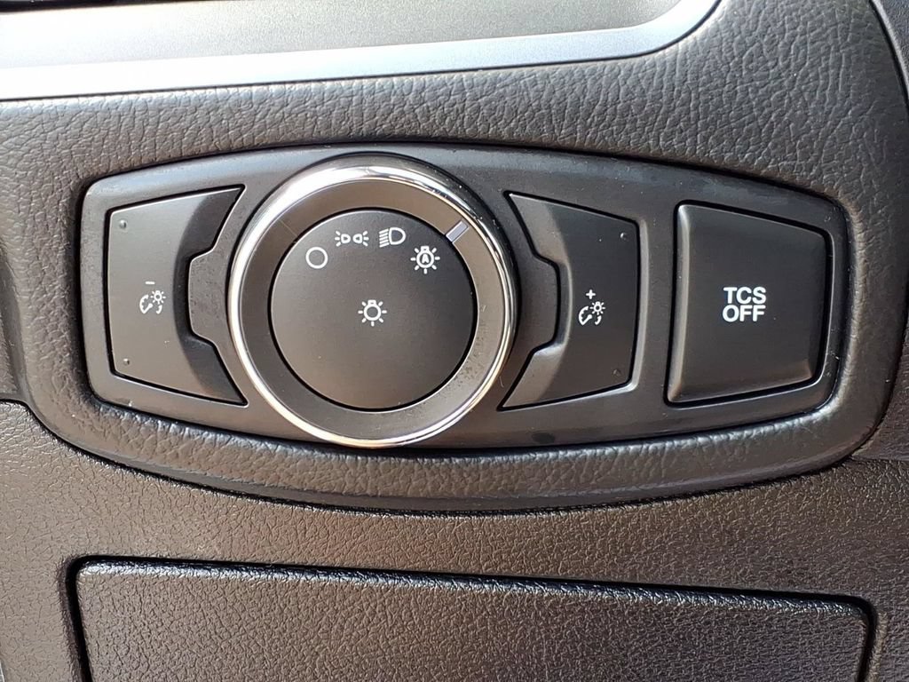 Certified 2020 Ford Edge SE FWD image 14