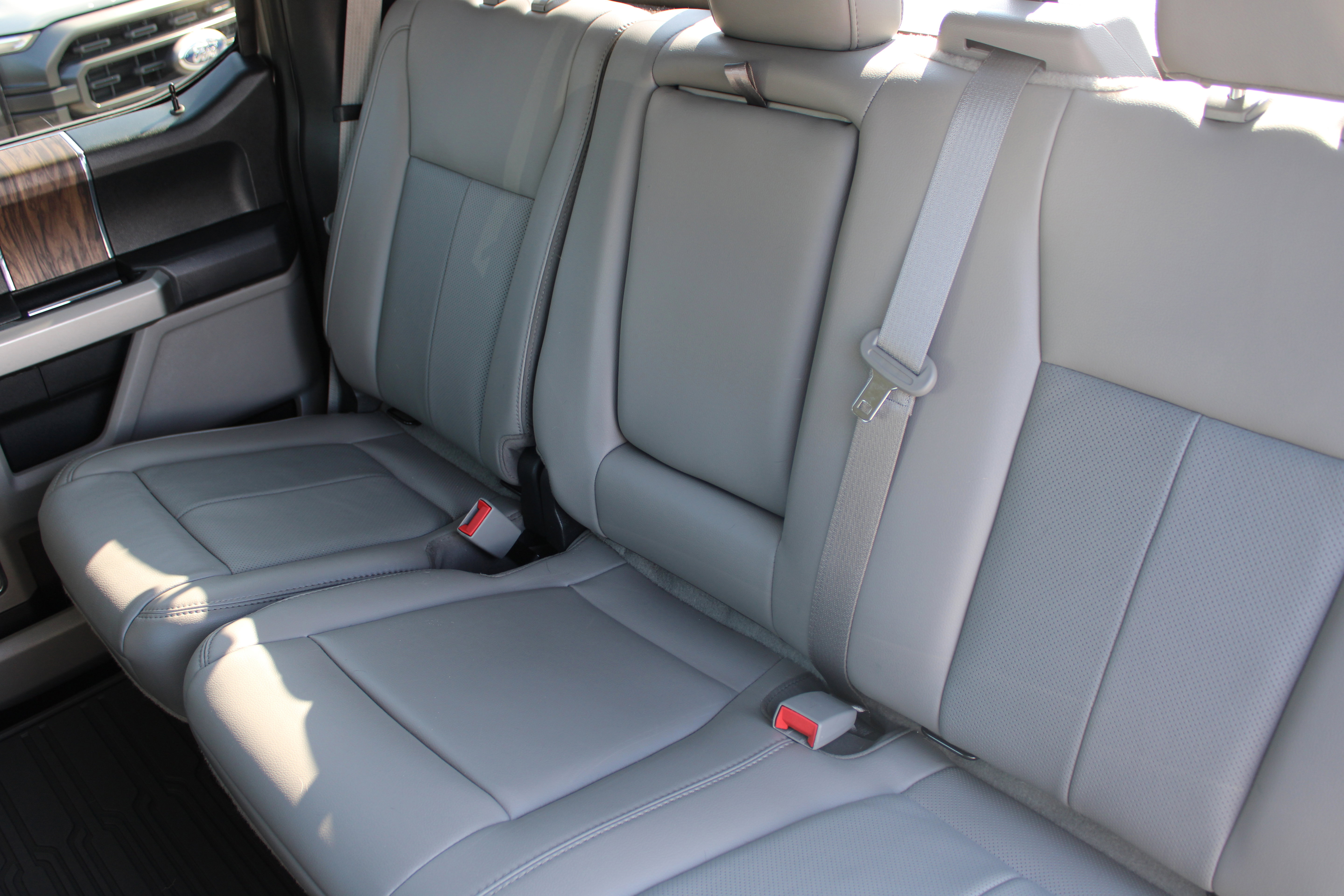 Certified 2020 Ford F150 Lariat w/ Equipment Group 502A Luxury image 15