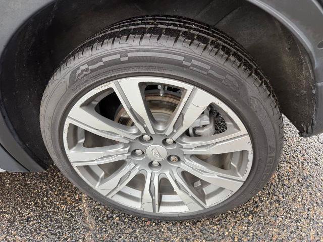 Used 2019 Cadillac XT4 Premium Luxury AWD/4WD image 34