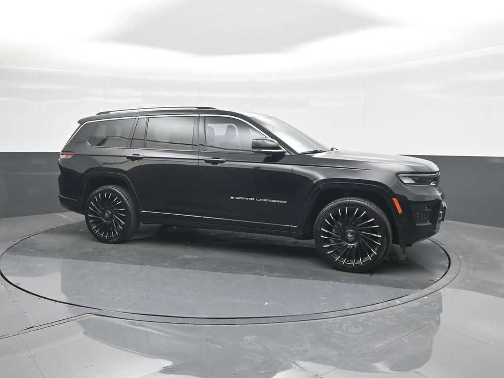 Used 2023 Jeep Grand Cherokee L Overland w/ Trailer Tow Group (B) RWD image 11