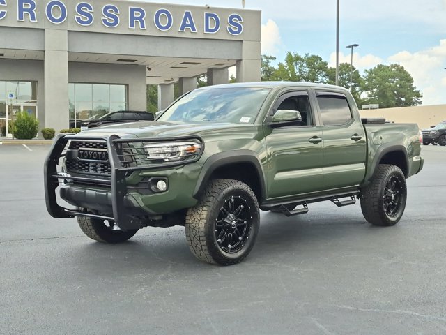 Used 2022 Toyota Tacoma TRD Off-Road w/ Technology Package AWD/4WD image 8