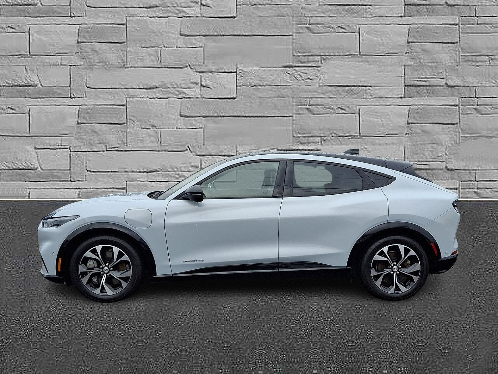 Certified 2021 Ford Mustang Mach-E Premium image 6