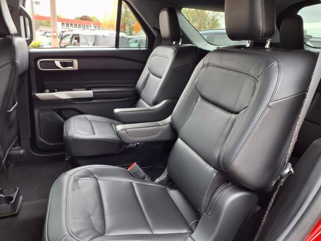 Certified 2023 Ford Explorer XLT w/ Equipment Group 202A AWD/4WD image 7